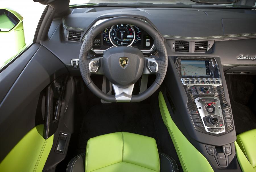  Lamborghini Aventador LP700-4 Roadster 2012 года  (фото 15 из 88)